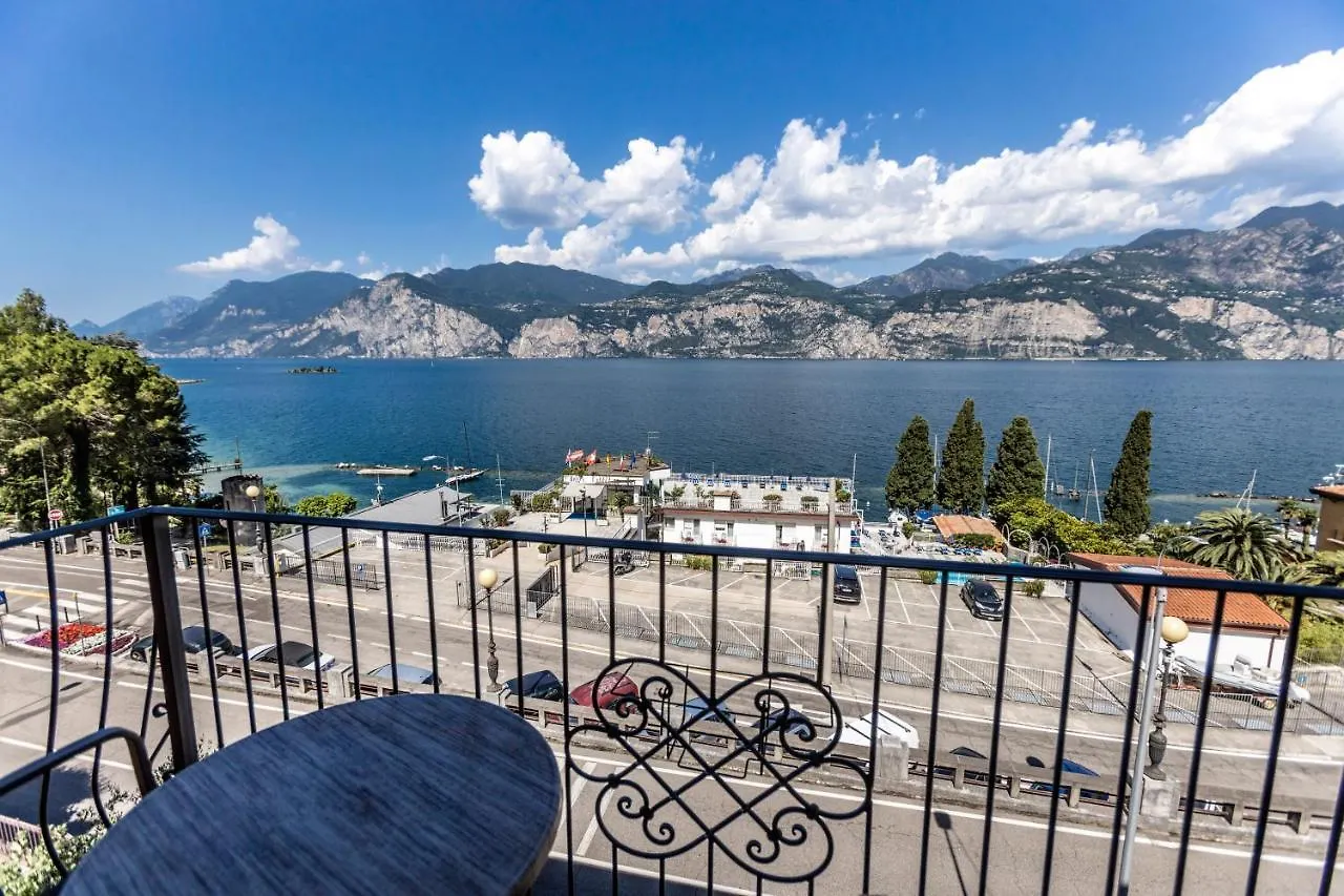 Apartment Appartamenti Capri Malcesine Italy